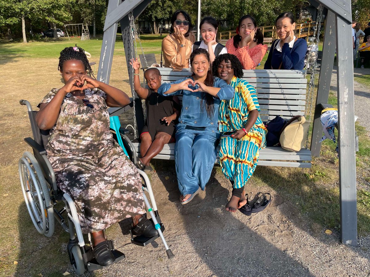 Seminaarin aikana jaoimme kokemuksia, keskustelimme tasa-arvosta ja tapasimme ulkoministeriön edustajia. Tunsimme voimakasta yhteenkuuluvuutta ja saimme kollegiaalista tukea. Helsinki tarjosi aurinkoa ja lämpöä, mikä teki tapahtumasta erityisen. ❤️☀️ #Yhdenvertaisuus #Abilis