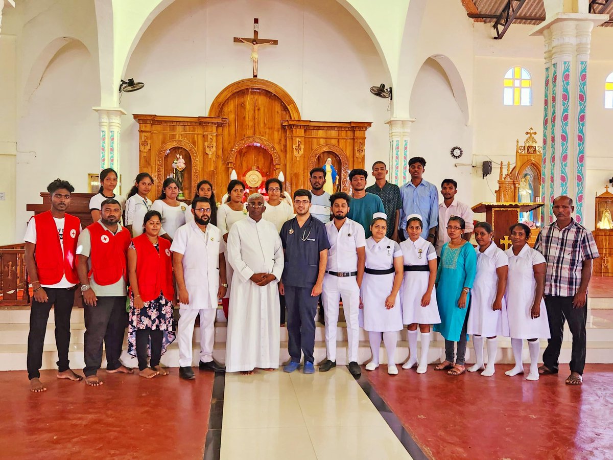 SLRedCrossMul's tweet photo. In collaboration with the St. Carlo Youth Association, We organised a blood donation camp at St. Peter's Church in Mullaitivu on September 1, 2024.

The event witnessed enthusiastic participation from many local youth, who made generous contributions to the blood donation drive. https://t.co/OCUsSw4t4N