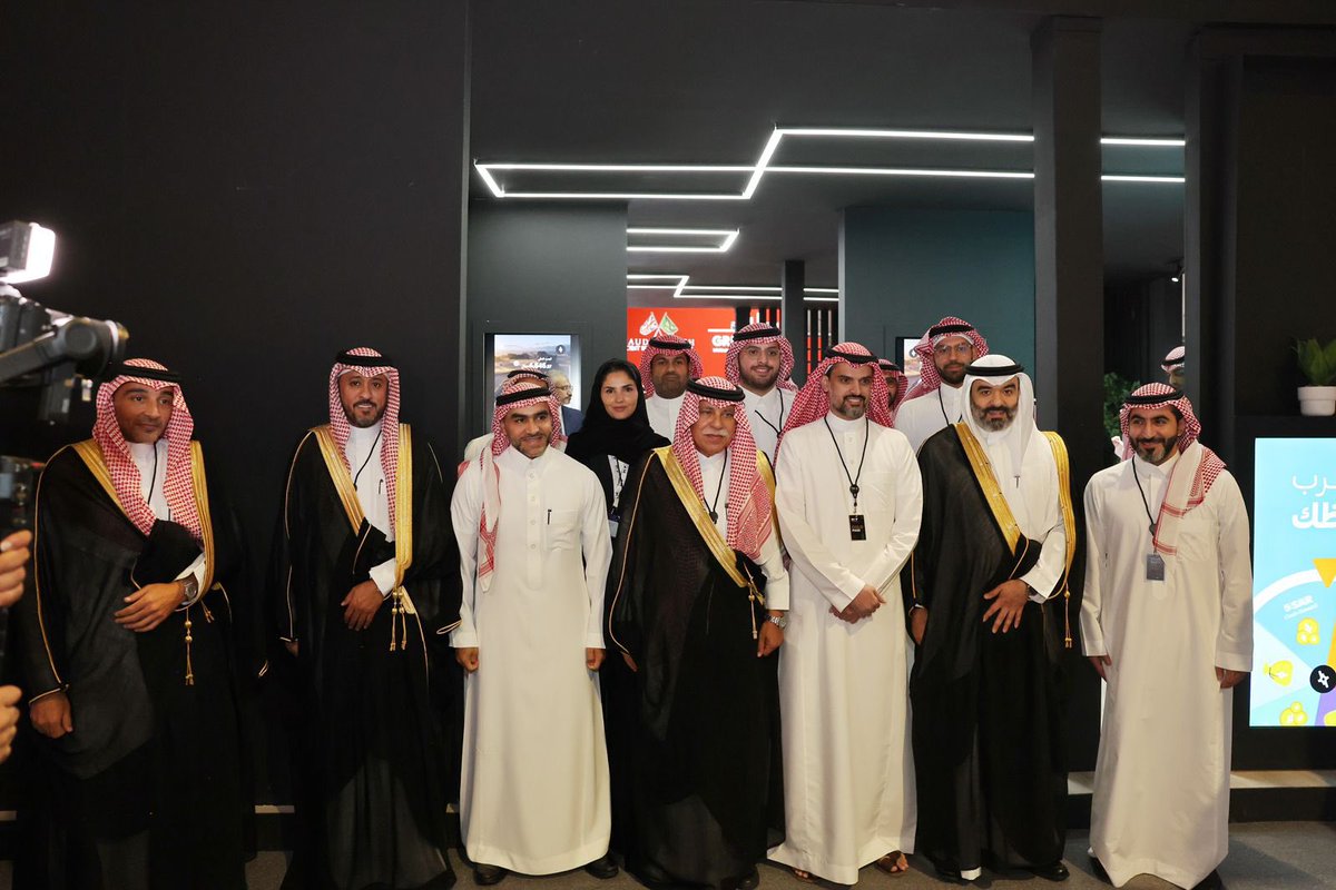 malkassabi's tweet photo. كم شعرت بالفخر والسعادة عندما وقفت بصحبة أخي معالي @aalswaha على مشاريع رائدة في #فنتك24 لأبنائنا وبناتنا، الذين يساهمون بإبداع في رحلة تحولنا للاقتصاد الرقمي، بتبني الابتكار لتعزيز مكانة المملكة عالمياً في التقنية المالية. https://t.co/sc8GZHCK3A