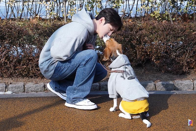 육 사진첩에 최근목록 섭으로 차있을 것 같고 그럼