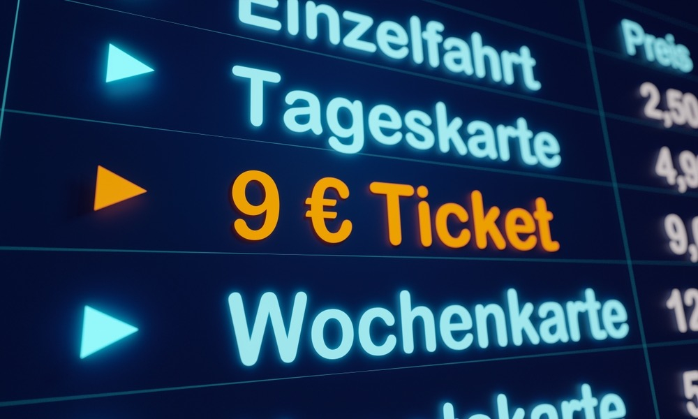 Forscher üben heftige Kritik: 9-Euro- und Deutschlandticket vollkommen sinnlos? t3n.de/news/studie-kr…