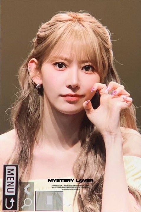 SAKURA at the Yes24 Fansign 

#LE_SSERAFIM #르세라핌 #宮脇咲良 #SAKURA #사쿠라 #ックラ