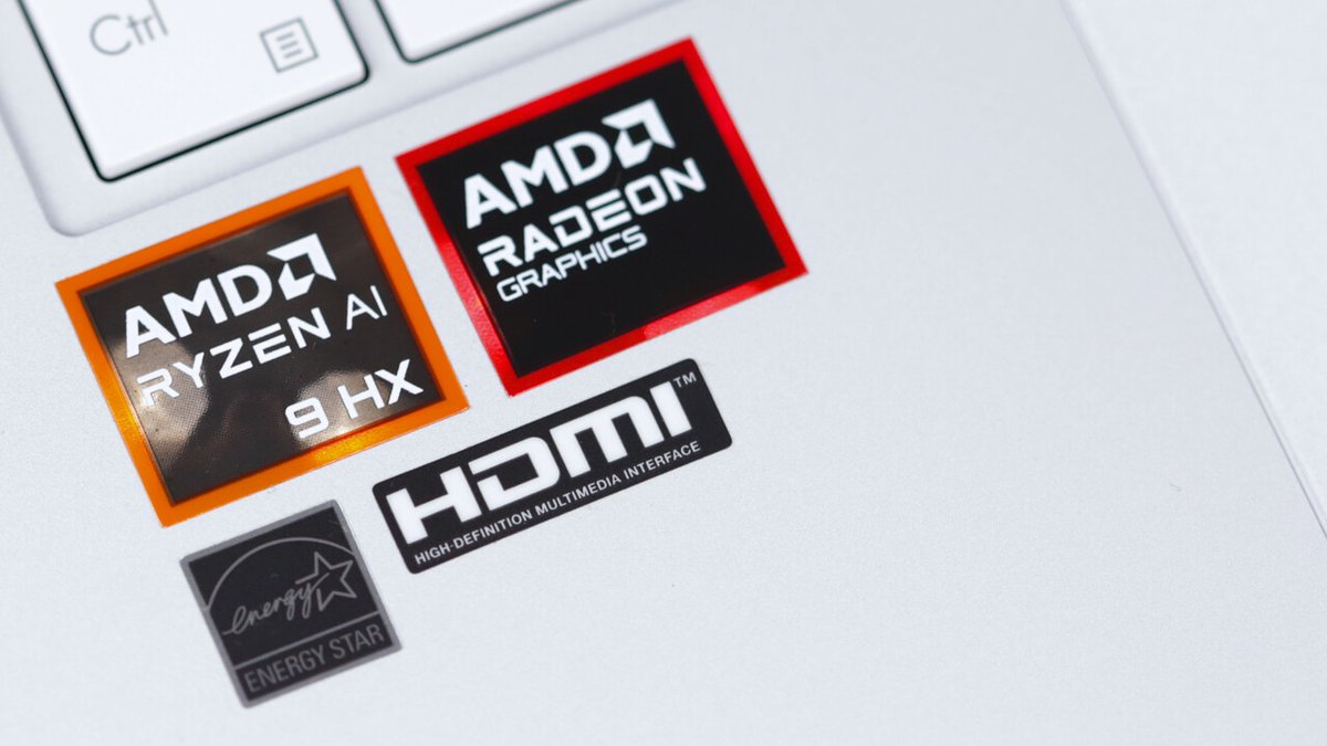 pcnews365's tweet photo. AMD Ryzen AI 9 HX 370 im Test: Neue Strix-Point-Gaming-Benchmarks mit höherer TDP https://t.co/OAu4cdJcFp https://t.co/VnZxFaVxsz