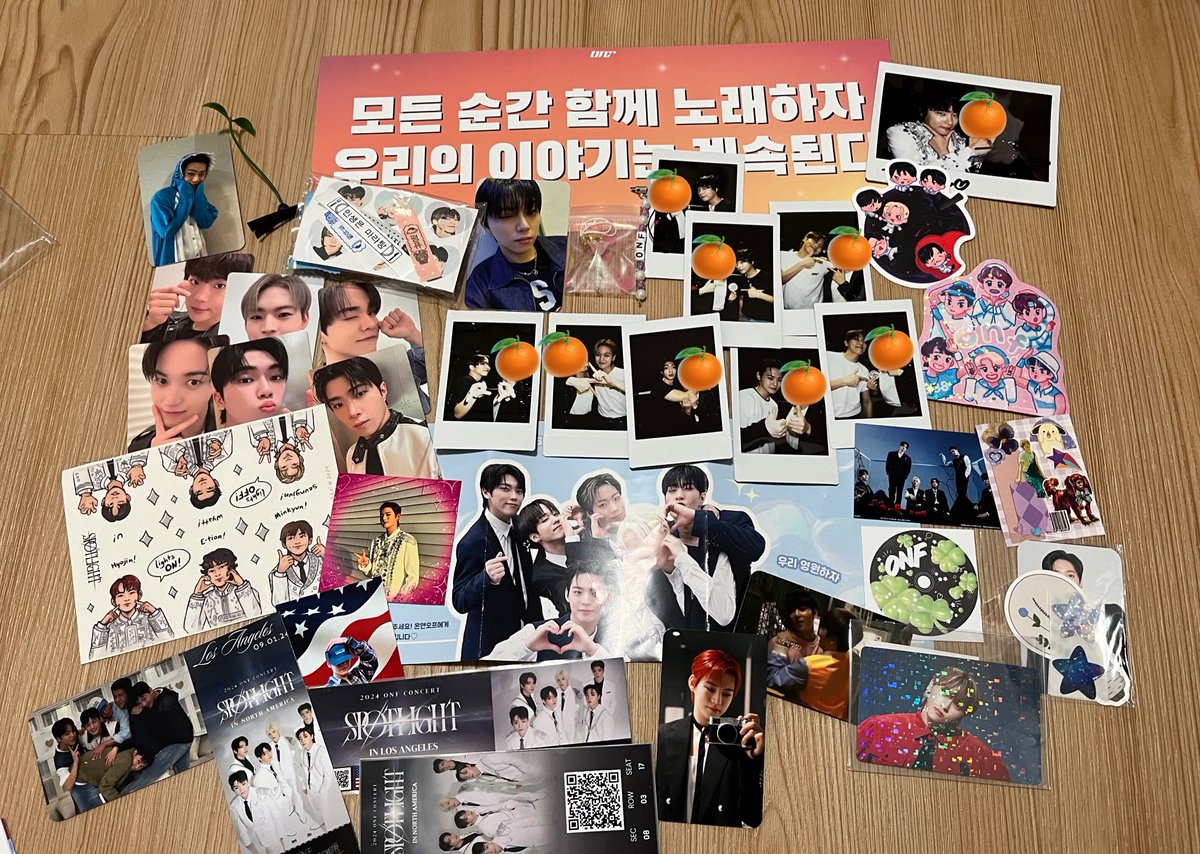 kyunsation's tweet photo. TY LA FUSE!!!
So many freebies this stopβ¦
#ONFinLA #ONF_spotlight_in_LA https://t.co/tVdr0tU7AH