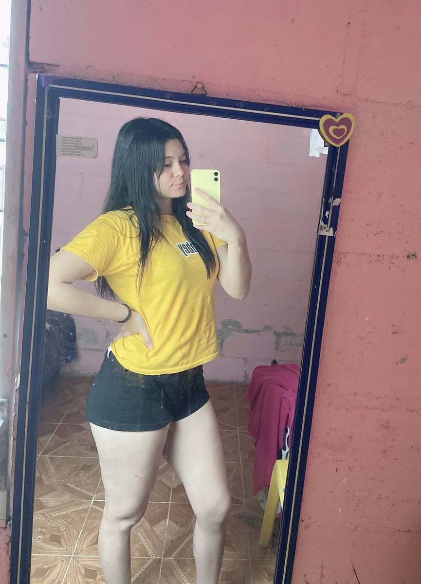 Karen_Cuellar0's tweet photo. https://t.co/MrFiTlhPny 👈🏻 ven hablemos bebé 😋 https://t.co/yg8KDF8AXQ