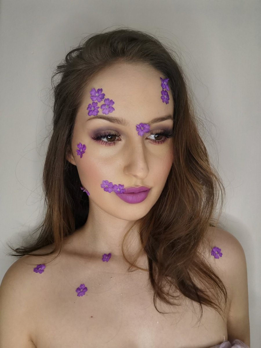 ChantellAshh's tweet photo. Creative Make-Up https://t.co/vrugm87RMT