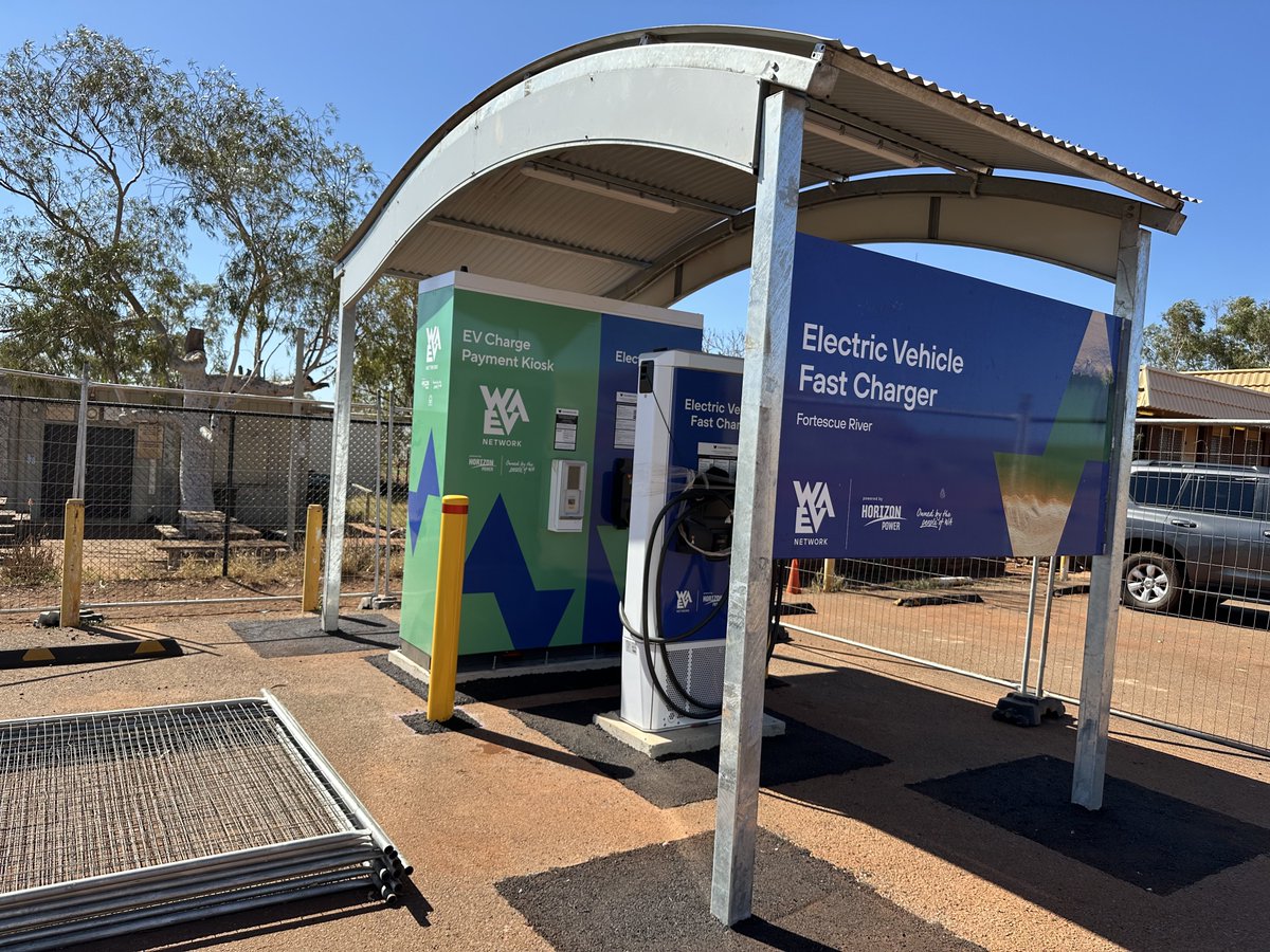 #evadventure
#AUSYLongLap #AUSYVanTour
<a href="/VarietyAU/">Variety Australia</a> 
<a href="/Tesla/">Tesla</a> <a href="/TeslaAUNZ/">Tesla Australia & New Zealand</a> #ModelY
Day 2
Arrived #FortescueRiver Roadhouse #WesternAustralia after traveling 126km from #Nanutarra. Efficiency 259Wh/km. (Average speed 75km/h).
Charging at 15kW from internal caravan batteries.