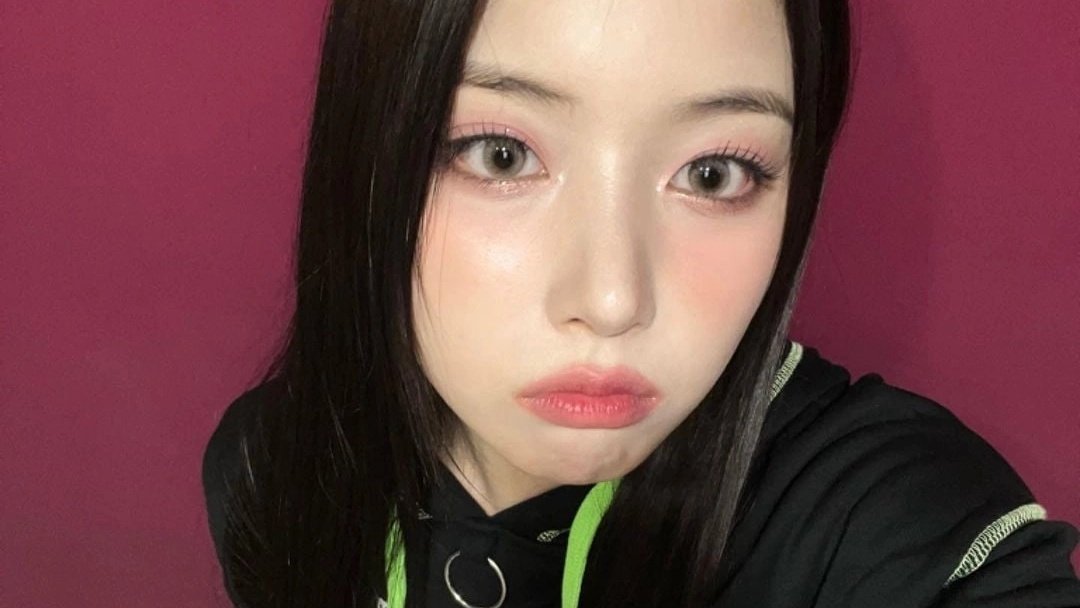 paradeice's tweet image. 𝙰ntes de irme a 𝚍ormir tenía que pasar por aquí para recomendarles #auto𐚁māt𝑖c, que 𝚑onestamente me tiene obsesionada. 𝚂i así es el #𝙿r𝙴·𝑏lossom𝑖ng, estoy ansiosa por escuchar su 𝚍ebut oficial.

𝚁ōc𝚔e𝐭 𝚀u𝕖𝕖n ◌⃘࣭ٜ࣪࣪࣪۬  #𝕒xé𝐥𝐥e.