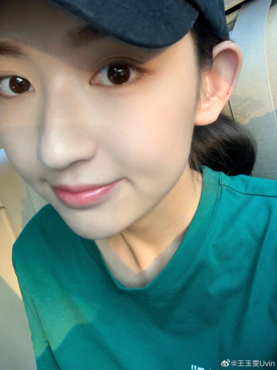 Antiqueclouds's tweet photo. #WangYuwen 5 years ago today.
#MissingYuwen(41) https://t.co/wk3SXS3Vye