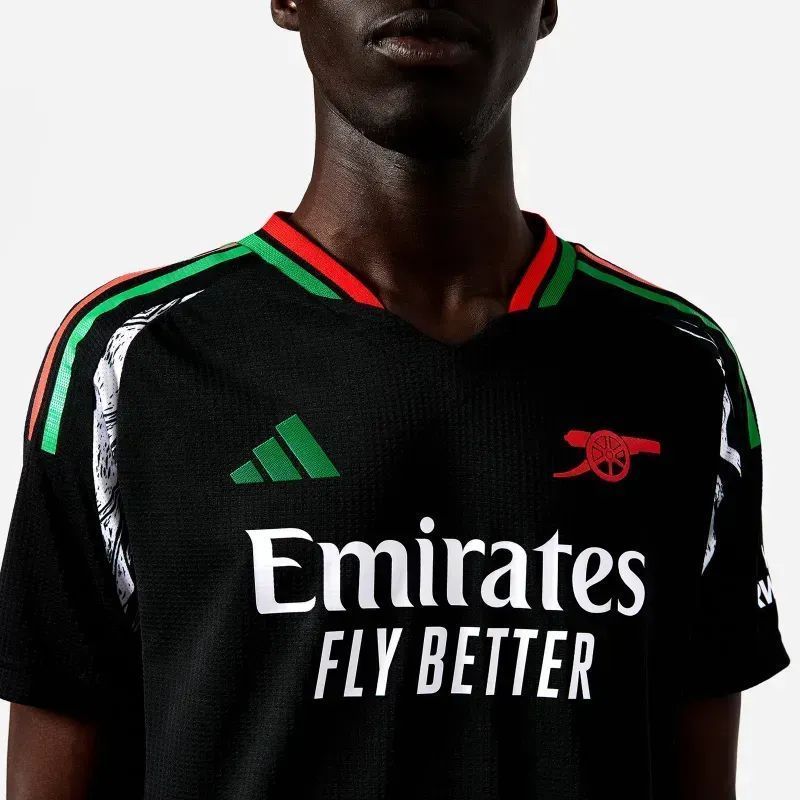 TheTorsche's tweet photo. A tribute to African culture and the global reach of @Arsenal: Arsenal 24/25 Away kit by @Iamfodz of @LabrumLondon https://t.co/BBBKrB2ww0 🔥
#africa #africamagazine #design #designinspiration #designblog #designinafrica #motiondesign #africandesign #africandesigners https://t.co/YNWMxKyyzS