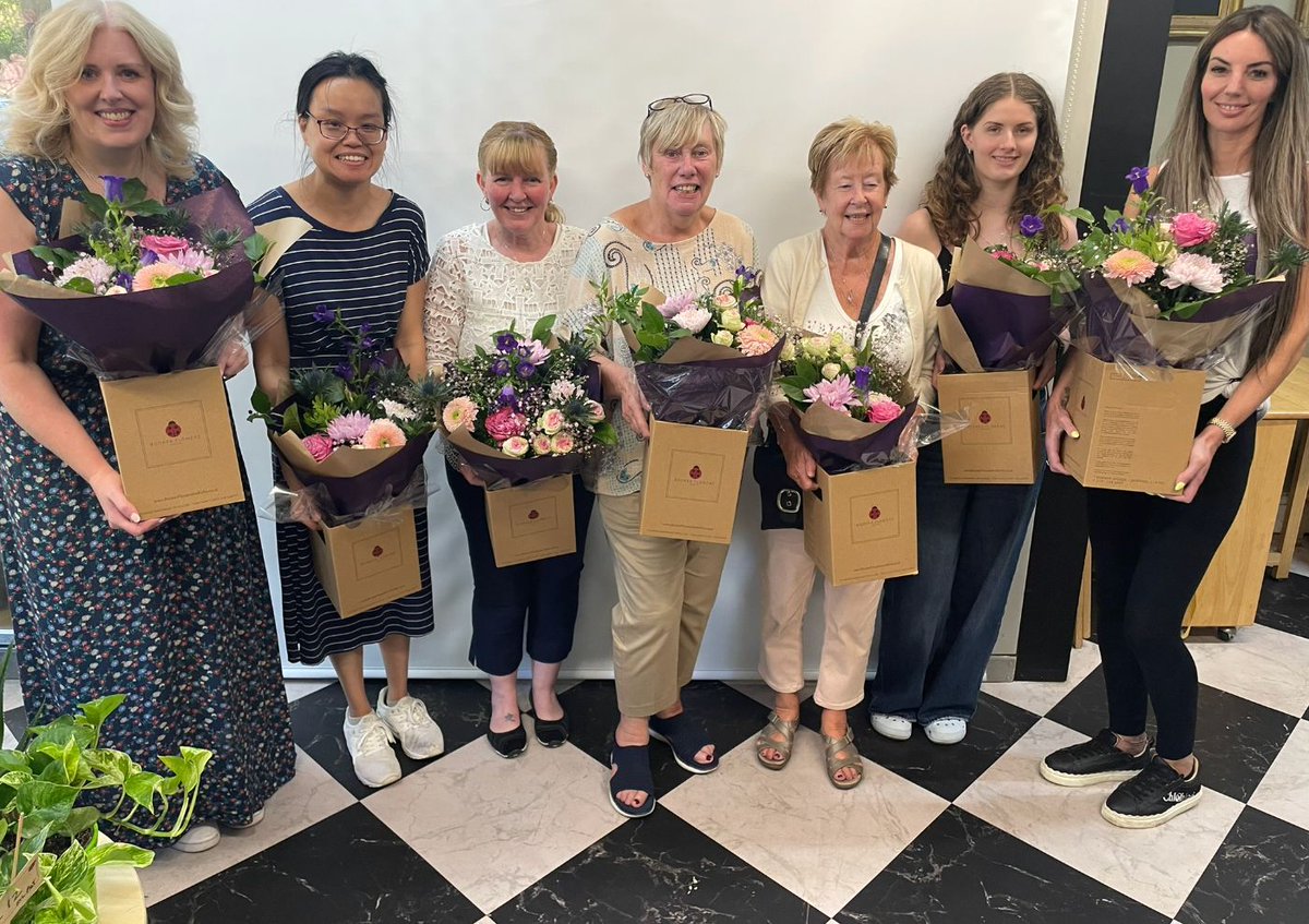 BookerFlowers's tweet image. 🌸 Thanks to everyone who joined Fleur’s Breezes and Blooms class on 1st Aug! 🌿 Don’t miss our upcoming classes—book now: buff.ly/3WYaNNG

#FlowerClasses #BookerFlowersAndGifts