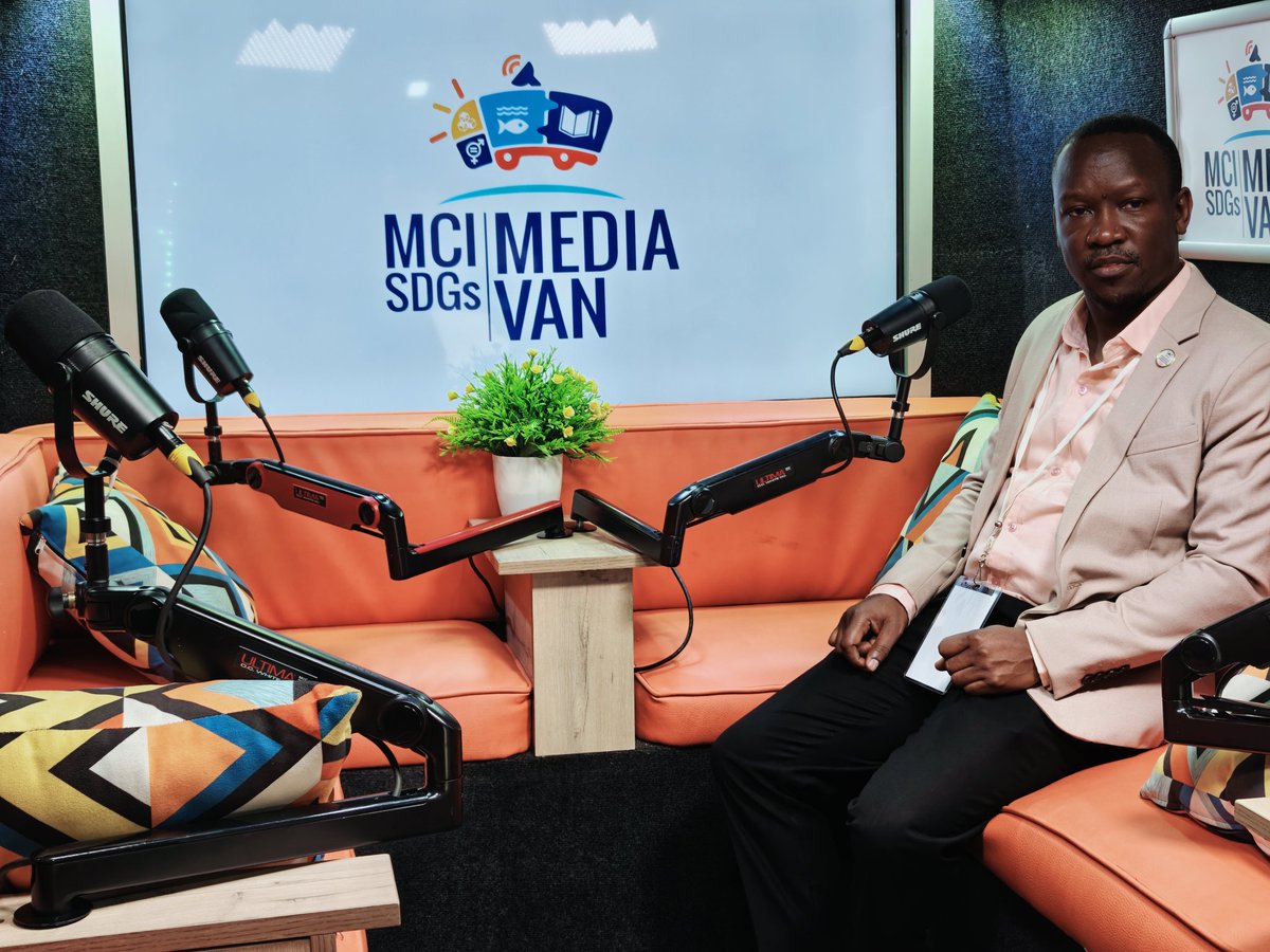 Antonio Kisembo (@kisemboantonio) on Twitter photo Honoured to host <a href="/FKakooza/">fred kakooza</a> from <a href="/JocomMakerere/">MakerereJournalism</a> at the Annual Media Convention aboard the #MCIMediaVan, where innovation meets journalism! #AMC24 Honoured to host <a href="/FKakooza/">fred kakooza</a> from <a href="/JocomMakerere/">MakerereJournalism</a> at the Annual Media Convention aboard the #MCIMediaVan, where innovation meets journalism! #AMC24