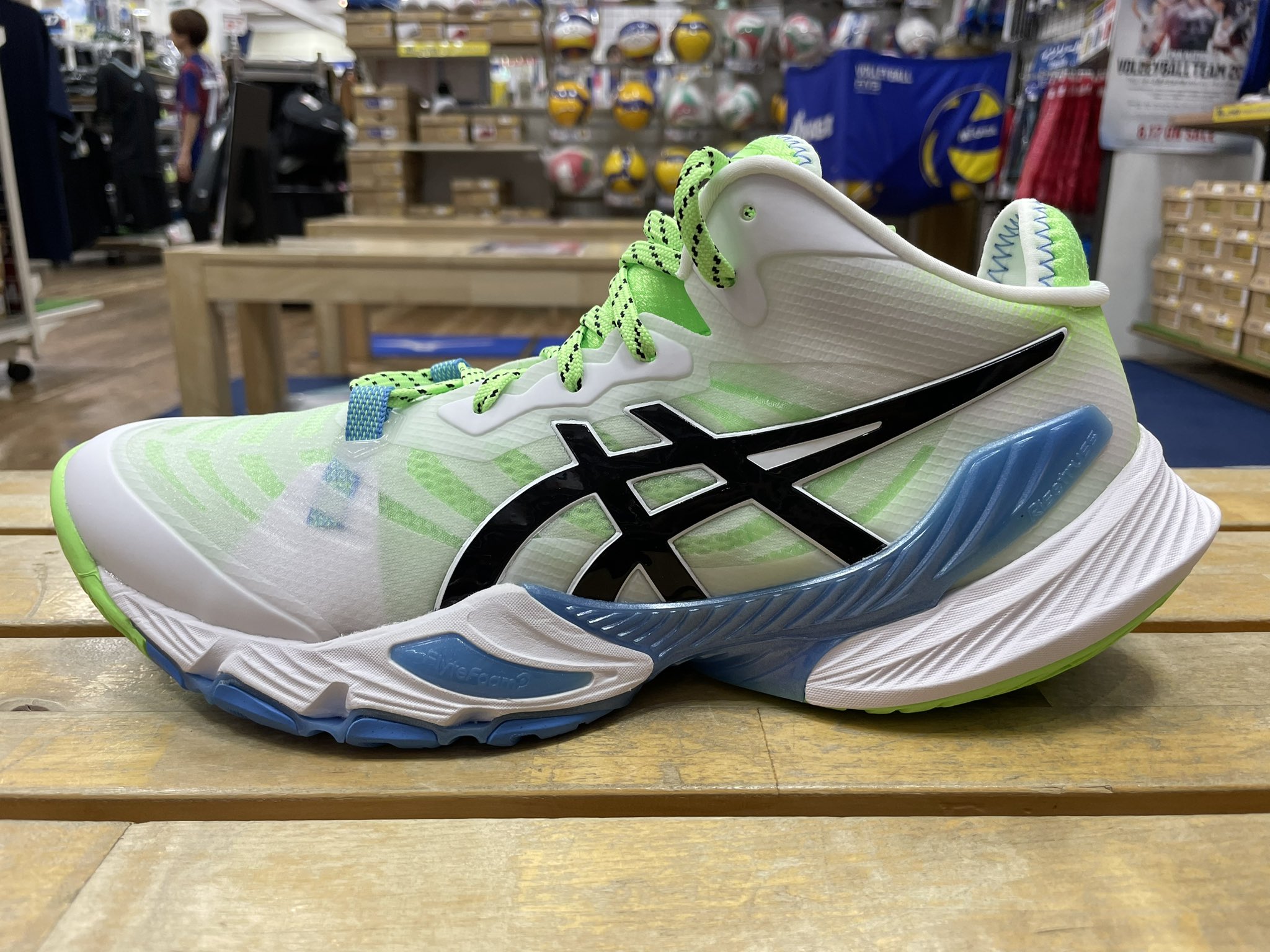milk　ASICS バレーボールシューズ メタライズ2 新品 ASICS アシックス（ASICS）（メンズ）バレーボールシューズ