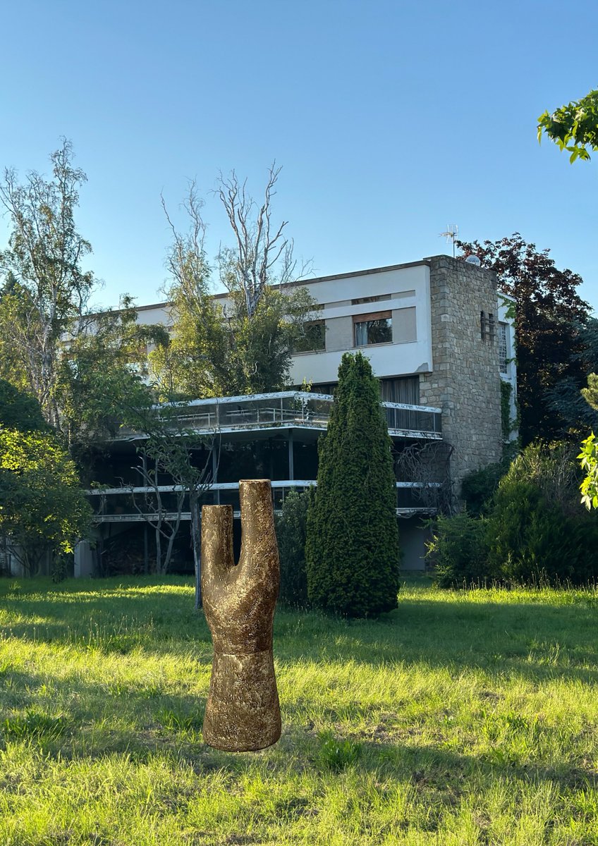 JFGuyot's tweet photo. #Art #Enchères
Le 23/9, à #ClermontFerrand, l’entier mobilier XXe d’une maison d’architecte (#Knoll, #Prouvé, #Mouille, #Sarffati, #Yiannikouris, #Paulin, #Jacobsen, #Noguchi, #Mathieu, #Ramos, #Jouve, #Saarinen… https://t.co/K4QOYMUXcx (RP @SylvieRobaglia) https://t.co/bEhIIcE1uP