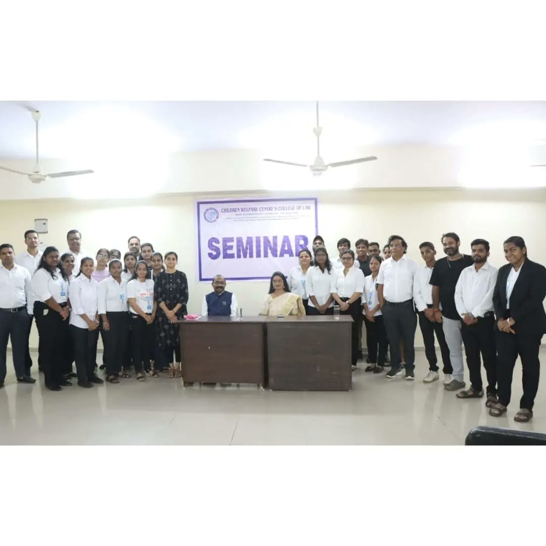 cwc_law's tweet photo. The session was extremely engaging and beneficial for our students ✨⚖️Our students gained invaluable insights 💫

"Research is creating new knowledge."
   ___ Neil Armstrong

#Cwclawclg #lawclgmalad #carrersinlaw #futureadvocate #mumbaiuniversity #seminar 
#passion #research https://t.co/UzZ9uyTlH9
