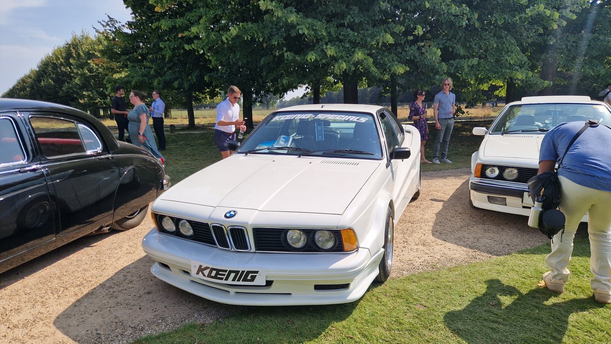 sllimr's tweet photo. @hjwakerley @890LC All sorts out in the sun.... https://t.co/ZglR5fdMKk