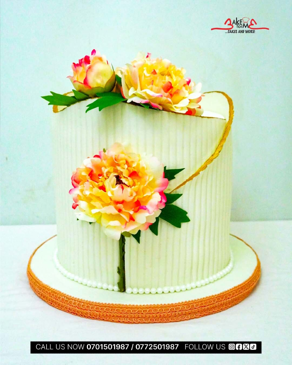 bake_4_me_ltd's tweet photo. Flowers brighten any day, but flowers on a cake? 🤩 That's a true work of art! 😍💐
Call or WhatsApp us at 0701501987 / 0772501987 to order your cake today.
#bake4me #bakingschool #bakingclasses #bakedandready #cake #tastycake https://t.co/0fktXBzuvJ