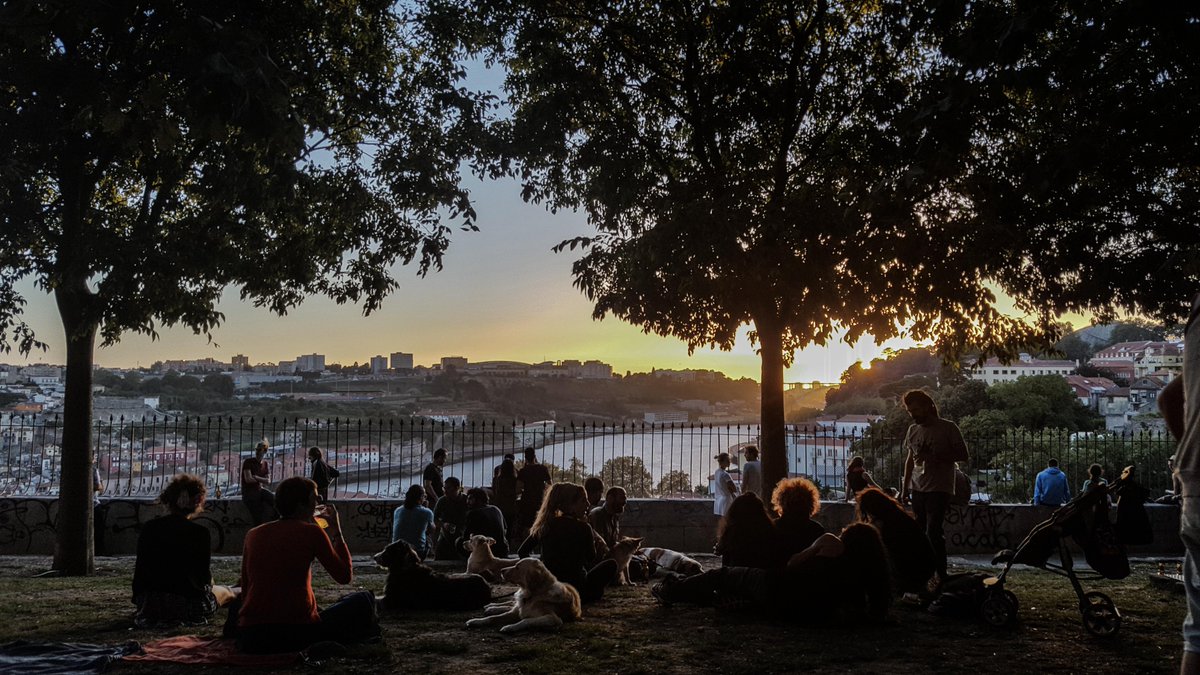ClauMatias's tweet photo. Porto 🩵 Historic, vibrant, coastal, charming.
The best things to do by  Condé Nast Traveller India
https://t.co/lYf1IXEC7I https://t.co/MrzPBVMPZG