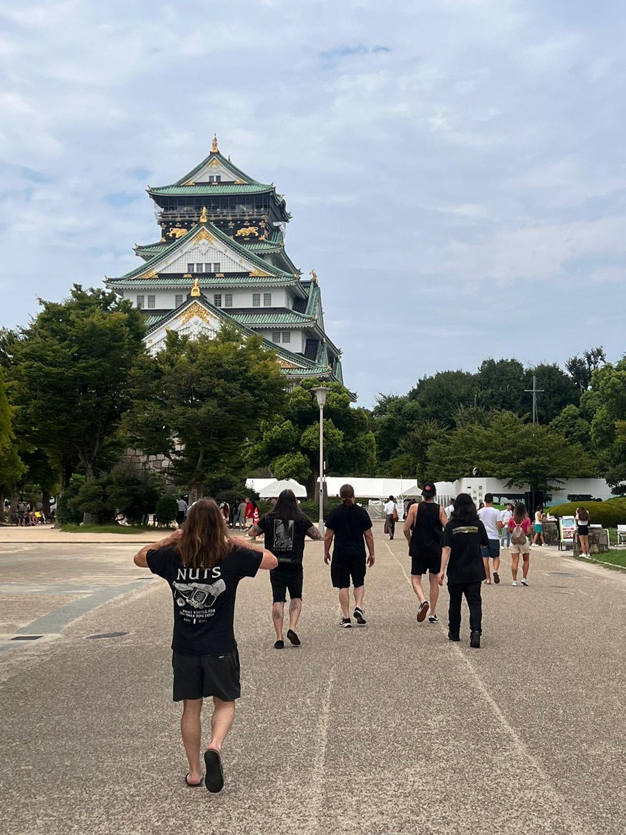 Unearthofficial's tweet photo. Osaka!  Last gig of the tour tonight at Holy Mountain.    Getting close to a sell out so get here early.  

#unearth #sablehills #gatesofhopeless #thewretchedtheruinous #thewretchedtheruinoustour #baskinthebloodofourdemons https://t.co/XGEZiDcKg8