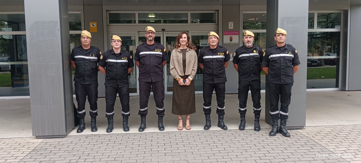 _SCAYLE's tweet image. 👥 Hoy recibimos la visita de la @UMEgob en SCAYLE 🏢. Intercambiamos experiencias y mostramos cómo nuestras infraestructuras de #Supercomputación 💻 pueden apoyar situaciones de #Emergencia 🚨. ¡Una #colaboración estratégica para fortalecer capacidades! 💪 #UME