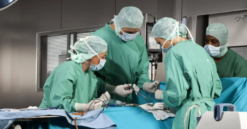 NZZde's tweet photo. Das deutsche Gesundheitswesen wird immer teurer und dysfunktionaler – und die Bürger immer verdrossener