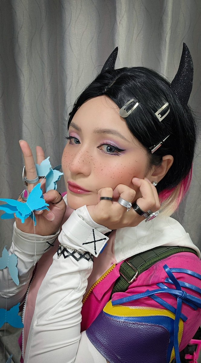 neyuhsama_'s tweet photo. More on Clove (Valorant). Am I look like 18 years old Neyu? 😋
But "You know, I could just outlive them. Nah, bullets are quicker." 💥💥
#neyuhcosplay #valorant #clove https://t.co/i5FQQiGx1q