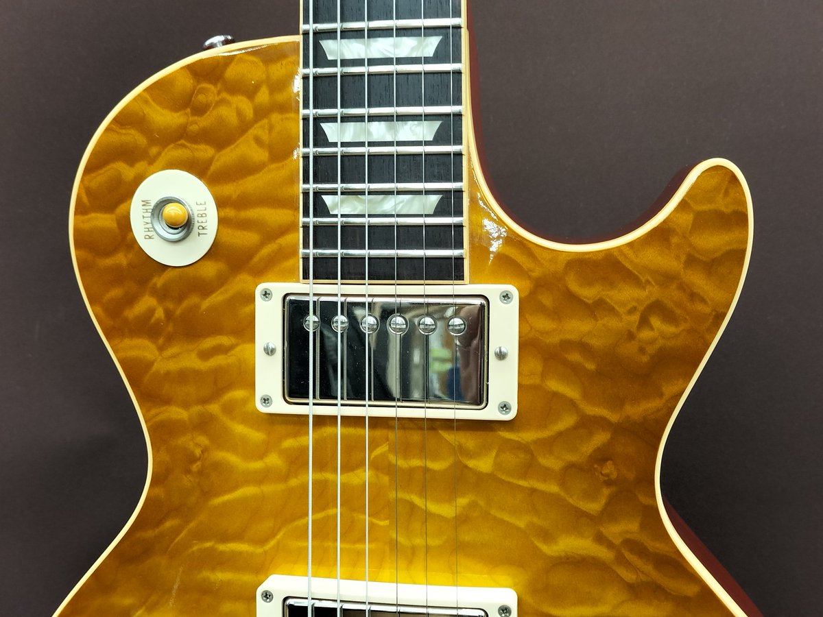 hardofftakikawa's tweet photo. GIBSON CUSTOM SHOP 入荷しました！
とってもカッコイイので、ぜひ見に来てください！

ハードオフ滝川店では楽器の買取強化中です！！！
査定だけでも喜んでさせていただきます！

皆様のご来店をお待ちしております！

#ハードオフ　#hardoff　#リユース　#reuse　#中古　#gibson　#lespaul https://t.co/x0YZgePTGw