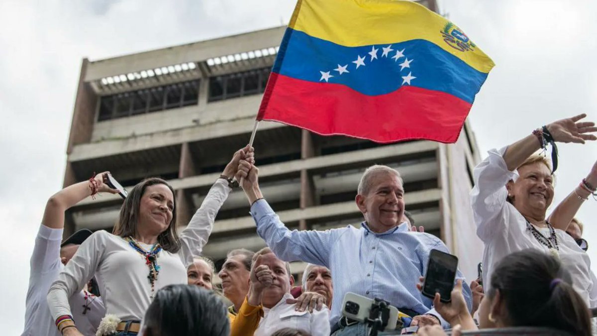 nexta_tv's tweet photo. A court in Venezuela has issued an arrest warrant for former presidential candidate Edmundo Gonzalez, whom the opposition and the U.S. recognize as the president-elect

The ruling states that Gonzalez is suspected of a number of crimes, including incitement to disobey laws, forgery of documents, sabotage of information systems and participation in a criminal group.

In the presidential election held in #Venezuela in July, Gonzalez replaced Machado, who was not allowed to run. According to official results, Nicolas Maduro received 51.2% of the vote, extending his term for a third term, Gonzalez received 44.2%, with the remainder distributed among other candidates.

In response to the announced results, mass protests began in Venezuela, during which more than two thousand people were arrested, more than twenty were killed.

The opposition published protocols from more than 80% of polling stations, which showed that Gonzalez won the election by a significant margin.