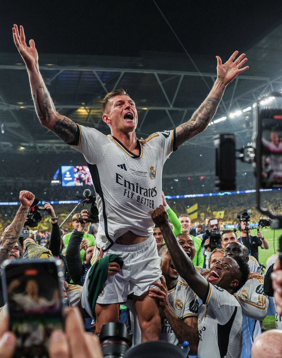 🗣️ Toni Kroos on the Saudi Pro League:

"Signing in Saudi Arabia is an understandable decision for Cristiano Ronaldo, who is at the end of his career. But it is difficult to understand for players in the middle of their careers, who have the quality to play for top clubs in