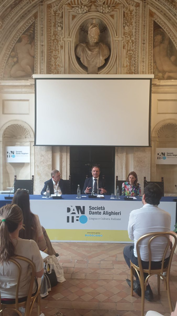 Società Dante Alighieri tweet media