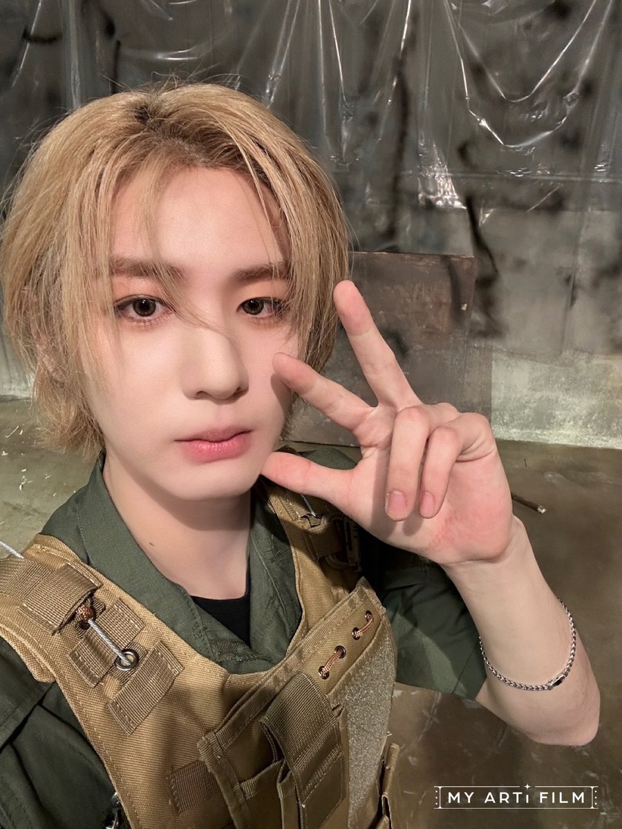 MnetKR's tweet photo. [𝐌𝐘 𝐀𝐑𝐓𝐢 𝐅𝐈𝐋𝐌 | EP.05] 📸 SEFiLM #2

오늘 밤 9시! 실험체로 변신한 BOYNEXTDOOR 👾 보러 와주실 거죠? 🤘

🎬 영화 속 주인공이 된 내 아티스트 
9/3 (화) 밤 9시 - Mnet · YT(Mnet K-POP) 동시 공개
9/4 (수) - 9/8 (일) CGV 연남 - 미공개 스페셜 에디션 상영🎞️
9/8 (일) 무대인사 (BOYNEXTDOOR 참석) 💗

#MYARTiFILM #마이아티필름 
#시네마틱퍼포먼스 #Mnet #엠넷 
#BOYNEXTDOOR #보이넥스트도어