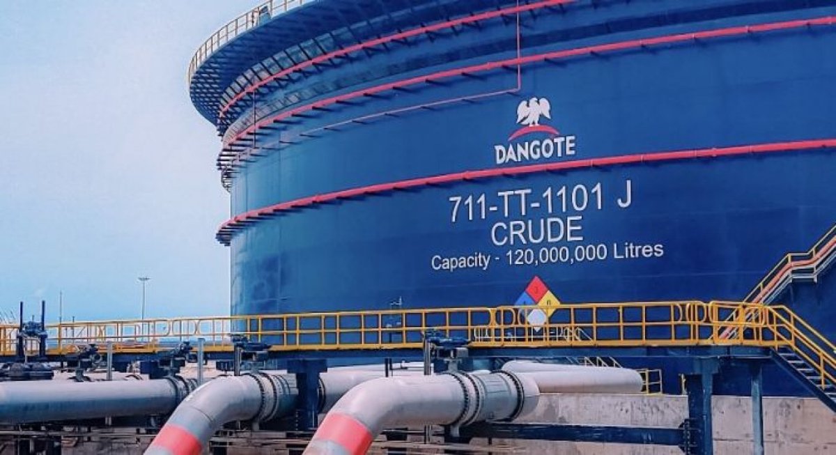 NigeriaStories's tweet photo. BREAKING NEWS: The Dangote refinery will roll out first shipment of petrol to local market today https://t.co/nG0SvA8sQ7