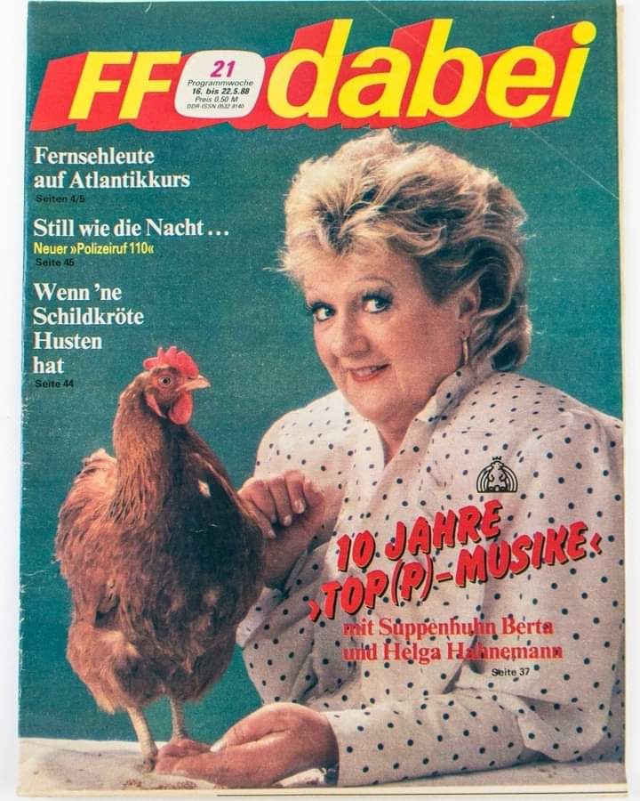 DDR_Reklame's tweet photo. Die #FFdabei war eine Illustrierte der DDR, die das Hörfunk- und Fernsehprogramm sowie Artikel zu Unterhaltungsthemen veröffentlichte. Sie erschien wöchentlich und war die einzige #Programmzeitschrift, die in der DDR erschien. #Fernsehen #Radio #DDR #GDR #Ostalgie #EastGermany https://t.co/jRvWc0JUdn