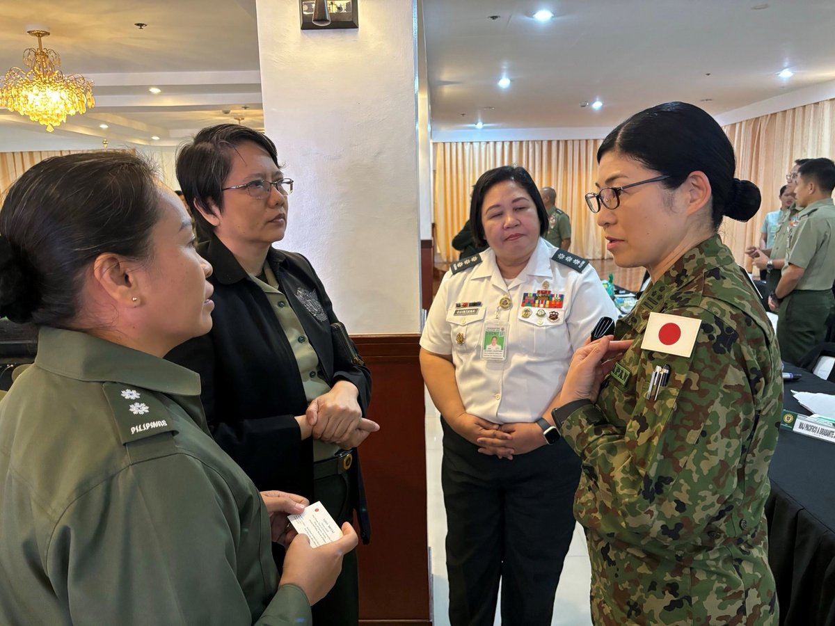 JGSDF_pr's tweet photo. 🇵🇭🇯🇵#陸上自衛隊は、9月2日、フィリピン共和国において、フィリピン陸軍に対する能力構築支援事業(HA/DR)の一環としてWPSフォーラムに参加し、災害派遣におけるジェンダー視点の導入についてフィリピン陸軍と意見交換しました。
#WomenPeaceandSecurity #WPSForum #HADR @ModJapan_jp https://t.co/3o3WSO74WC