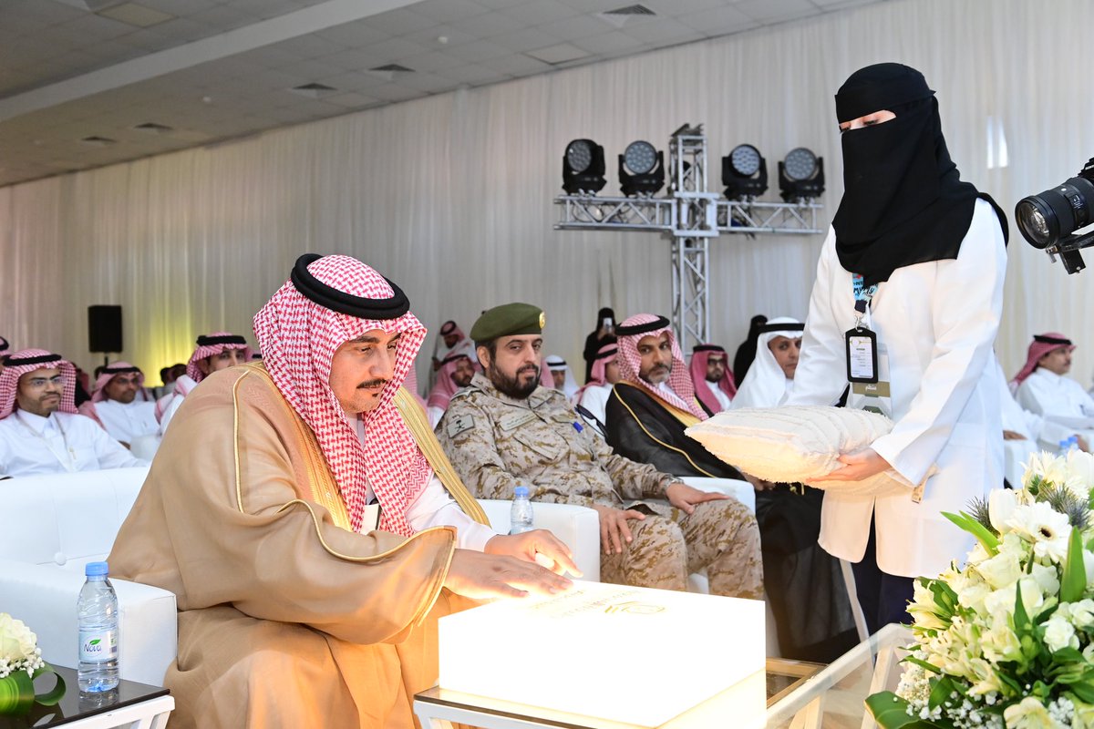 umajmaah's tweet photo. رئيس #جامعة_المجمعة أ.د. صالح بن عبدالله المزعل يدشّن كلية التمريض بحوطة سدير @College_Nursin بحضور رئيس مركز حوطة سدير الأستاذ فهد بن صالح الزكري ووكلاء الجامعة وعمداء الكليات والعمادات المساندة ورؤساء الدوائر الحكومية . https://t.co/XTMKhCI8AQ