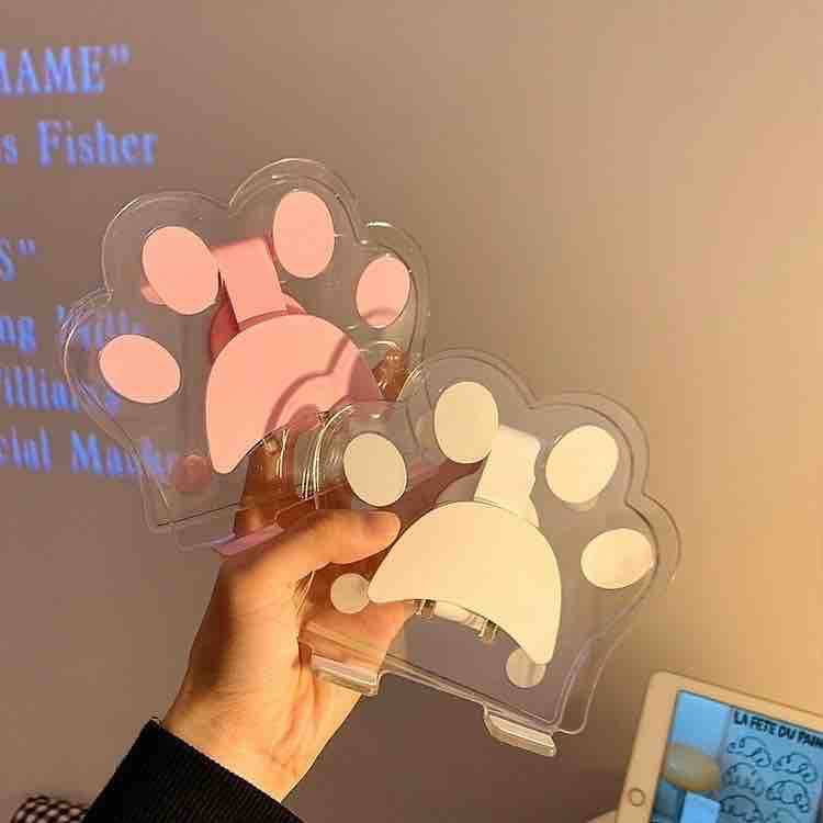 My_Bloom_Chic's tweet image. Acrylic phone bracket stand 

7500 naira each