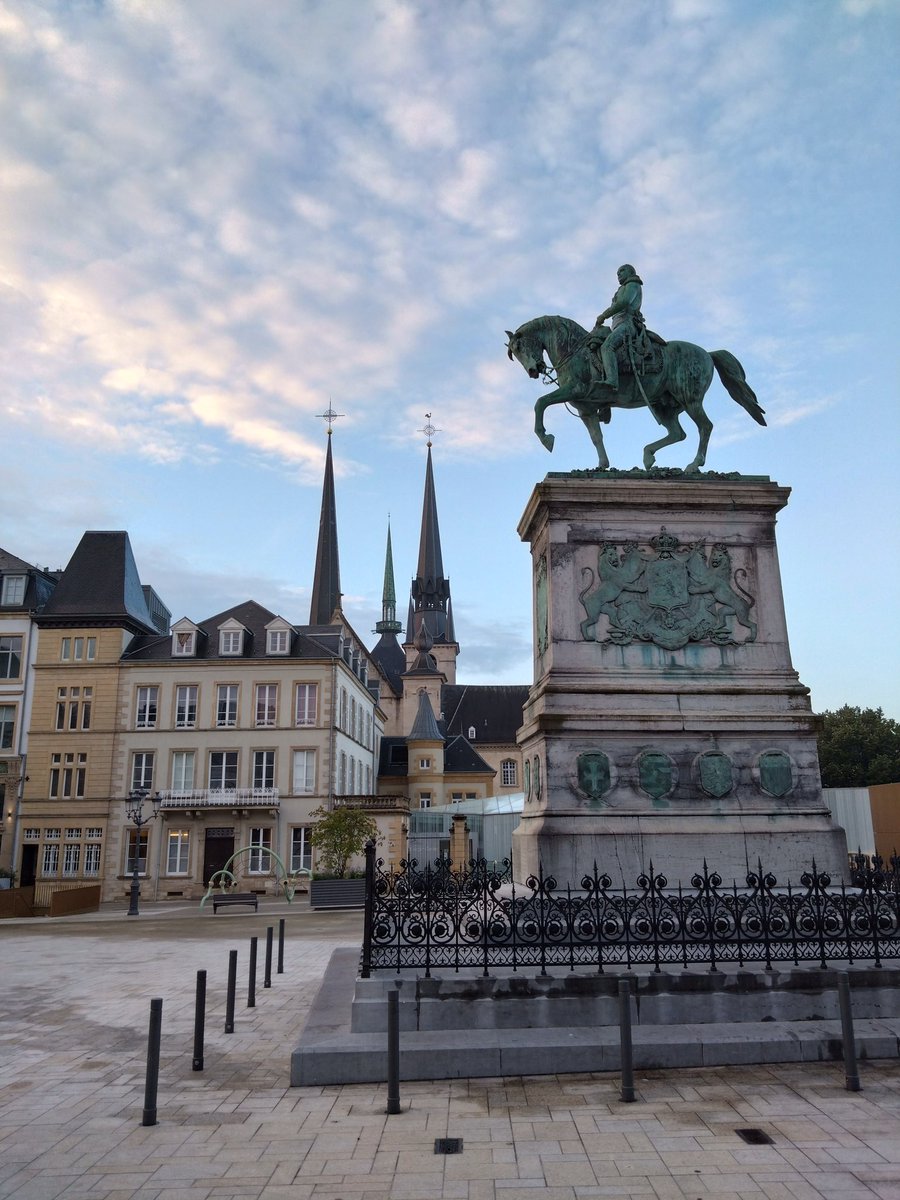 RickRabiser's tweet photo. 10k morning #run through Luxemburg before giving a keynote at the @splcconf/@ECSACONF Conferences Doctoral Symposium 😊 #lovemyjob #litcpslab #CDLVaSiCS @jkulinz -- slides: https://t.co/Fh4GqtrayO https://t.co/8YqhP7ya3t