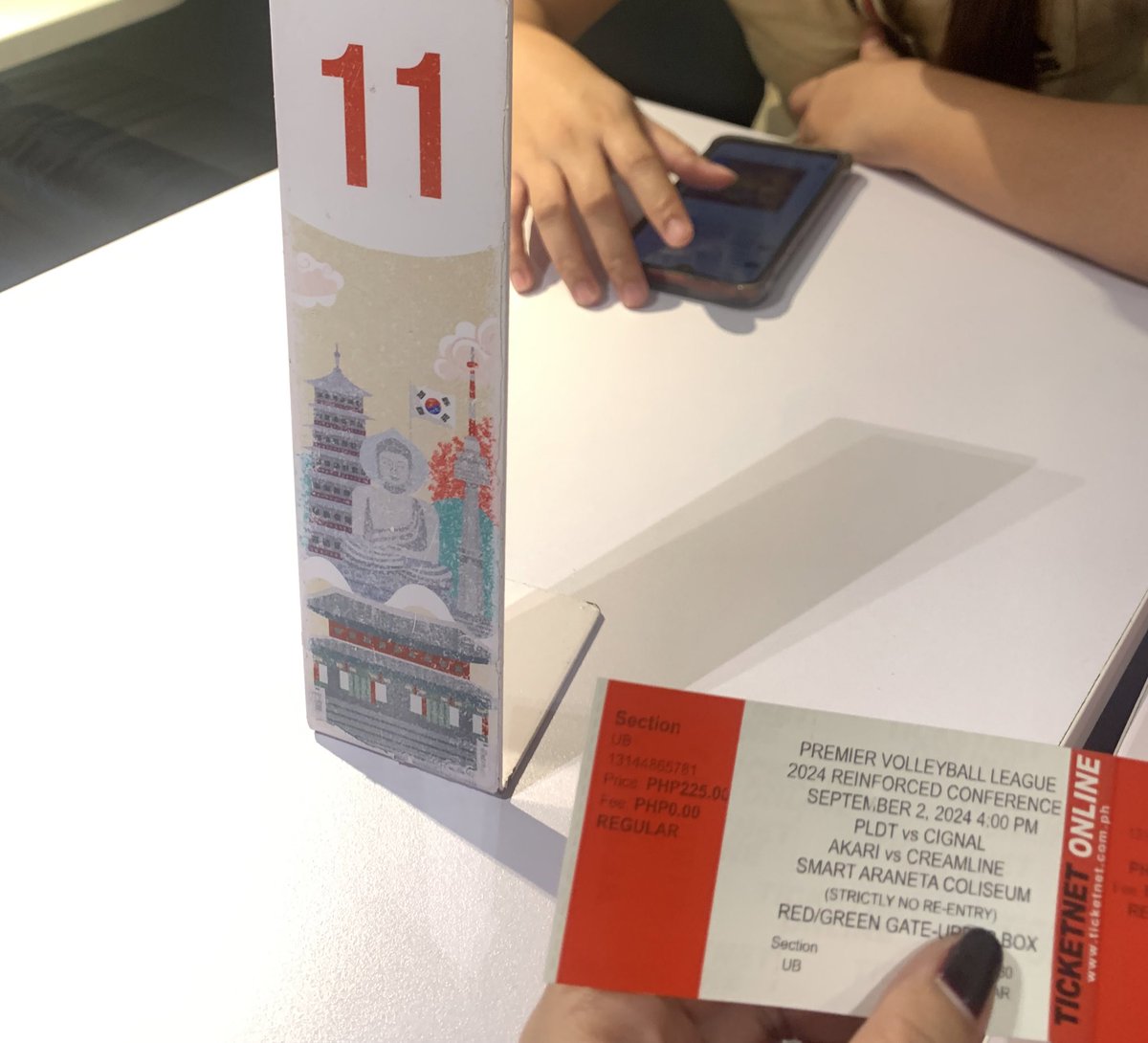 jxzxxl12's tweet image. yung nasa kamay mo na pero sinusubok ka talaga ng panahon tanginaaaa talaga hirap pa maka secure ng tix ngayon 😑
#PVL 
#TeamCCS