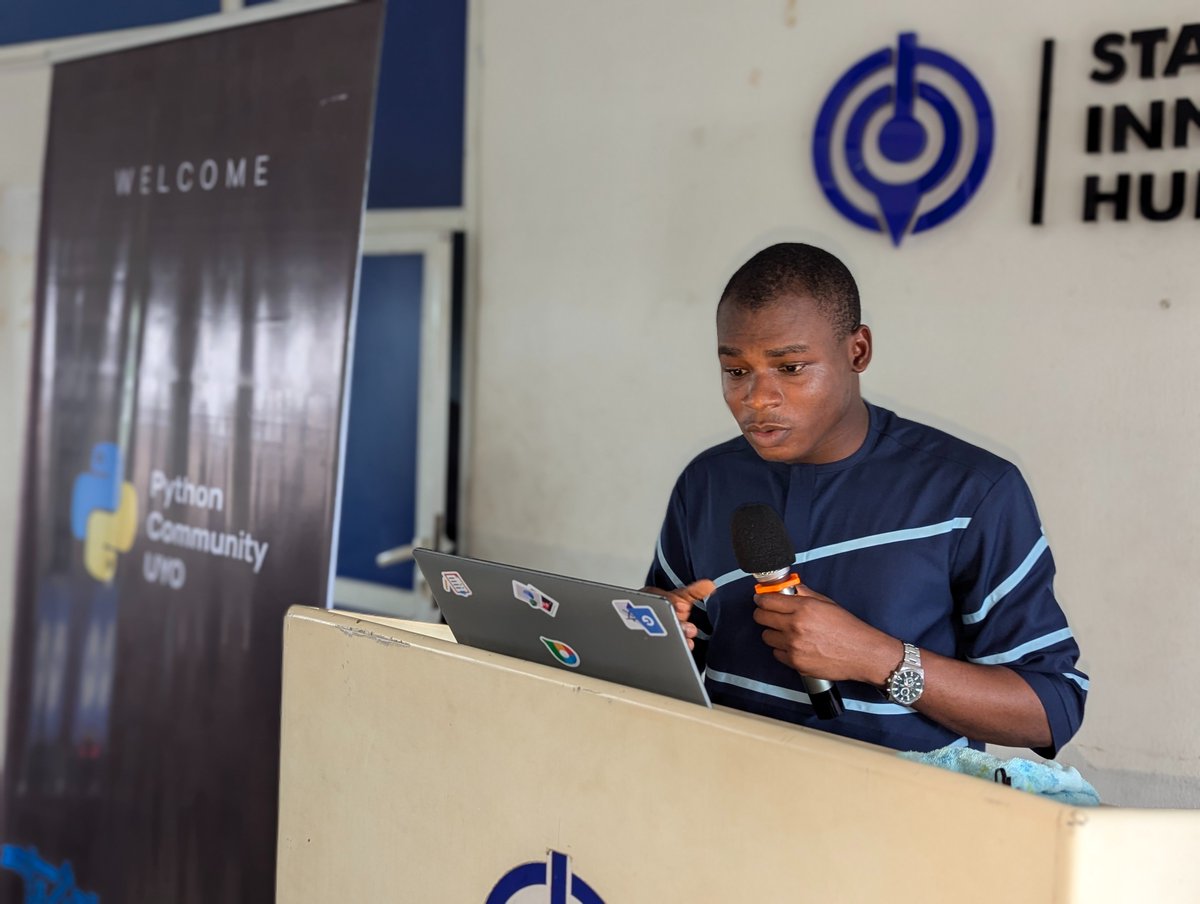 PythonUyo's tweet image. @Goodnesmbakara answering the questions of building Restful APIs with Django.
Coding from scratch to live demo of Blog Post web Application API using Python Django.
#pythonuyo #webapp #pythonbuildsessionuyo
#code