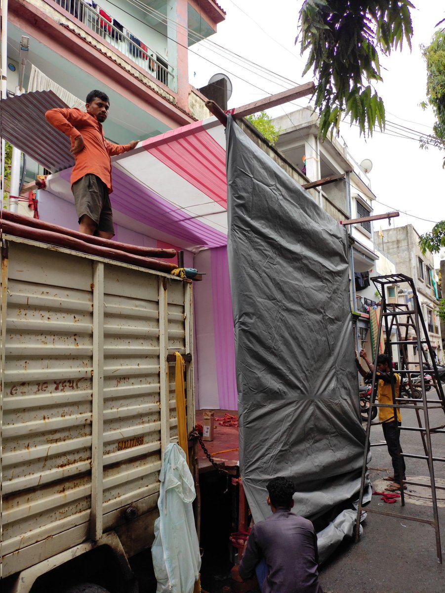 abhisheksvaliya's tweet image. Starting the mandap and decoration prep for Ganesh Chaturthi! 🎉🛕 Excited to welcome Bappa into our home with love and devotion. 🕉️✨ #GaneshChaturthi #FestiveVibes #PreparationMode #Festival #GaneshChaturthi2024