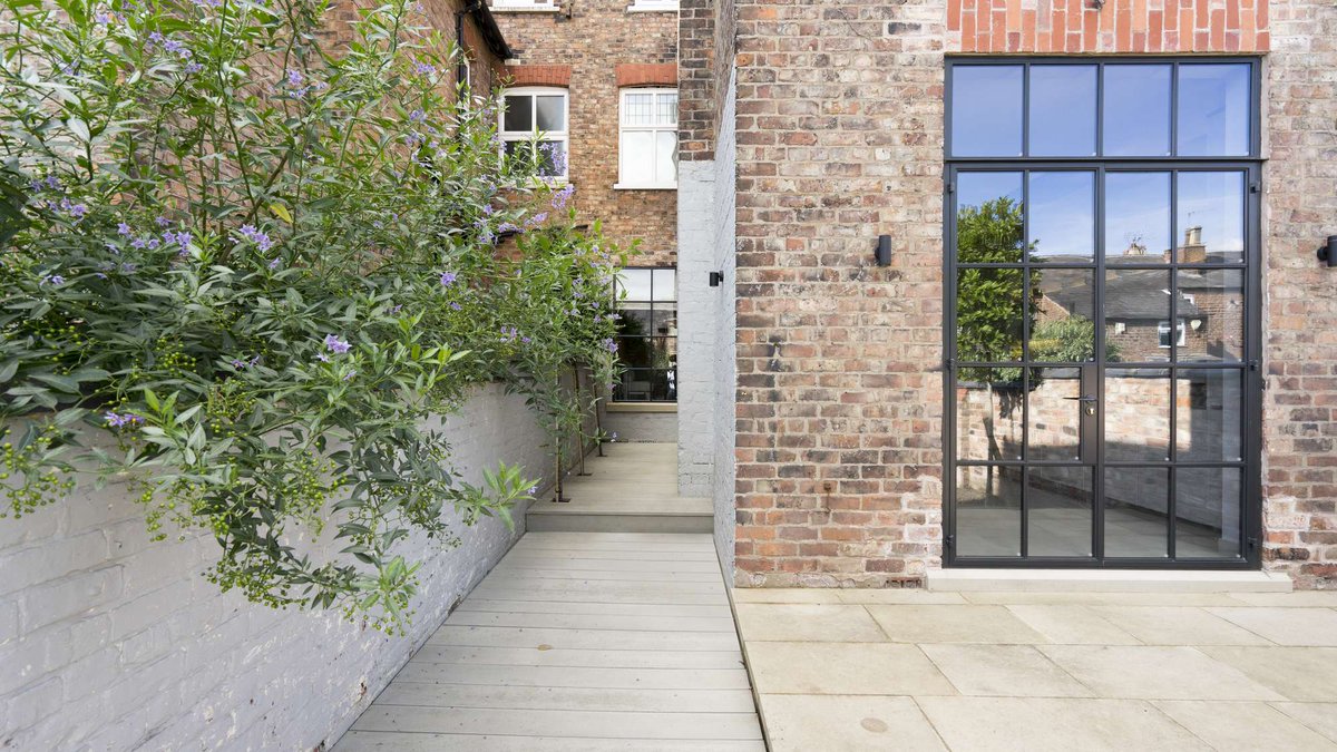 Crittall Windows tweet media