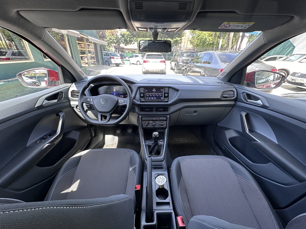 juandoncel's tweet photo. Como Twitter es servicio, solicito de su ayuda para difusión. Vendo Volkswagen T-Cross 170 TSI MT-Azul Oscuro-0 KM reales-en concesionaria (Russoniello), listo para patentar. Adic. cámara de reversa, sensores delanteros y traseros, chapón cubre carter y tuercas de seguridad. x MD https://t.co/yqrednmL8C