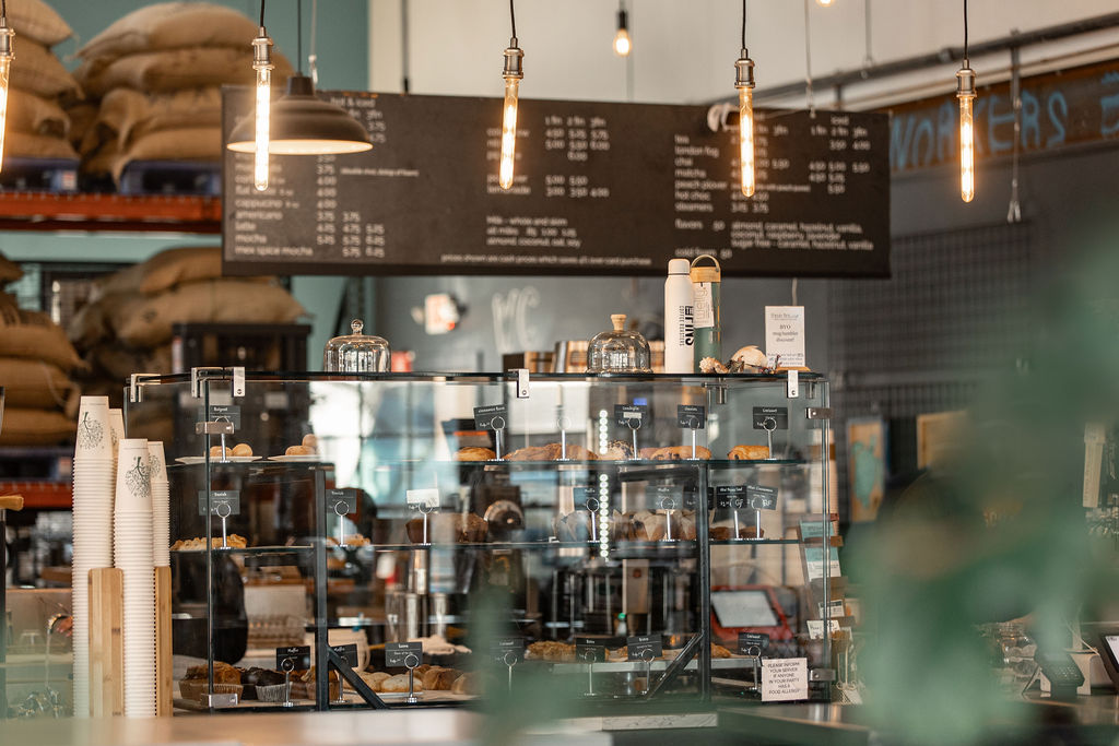 threefinscoffee's tweet photo. Hungry? Our pastry case has a large variety of options to satisfy your craving!

From savory favorites like the Spinach and Feta Bistro to our sweet and buttery Chocolate Avalanche to our delicious Carrot Cake. We even have Gluten Free muffins and Gluten free Lemon Bars.  Quantit https://t.co/X7LLv3X5F8