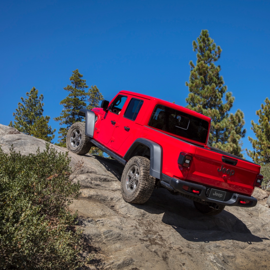Exudes adventure!
Conquer the off-road…
Book your Jeep Gladiator test drive: 
jeep.co.za/test-drive 

#JeepSA
#JeepGladiator 
#JeepAdventure
#JeepFreedom 
#JeepLife