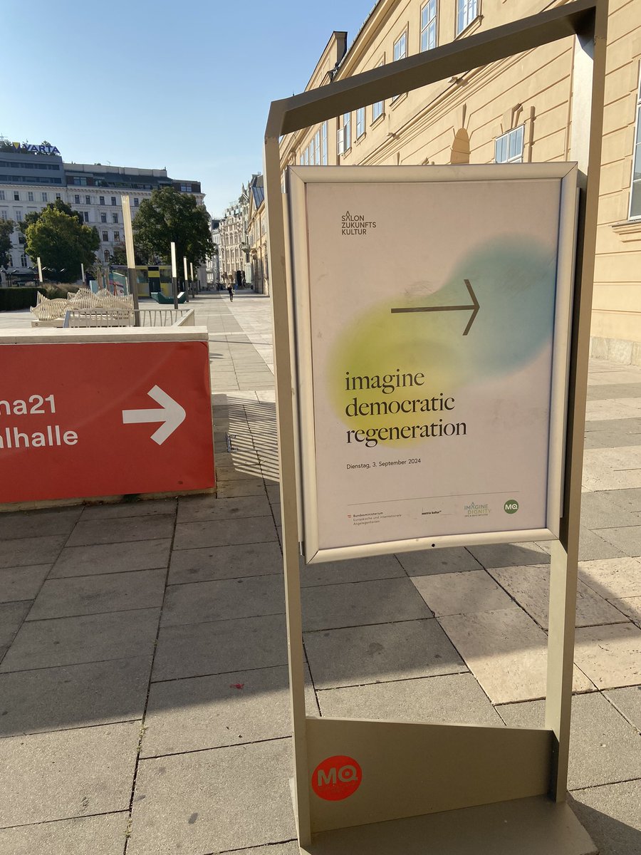 #Auslandskulturtagung <a href="/MFA_Austria/">MFA Austria</a> SALON ZUKUNFTSKULTUR I’m <a href="/mqwien/">MQ – MuseumsQuartier Wien</a>: demokratische Erneuerung und Wege aus der Klimakrise: Bündnis mit Afrika, Erneuerung des passiven Wahlrechts, Überwindung der Defizite des Nationalstaats - Philipp Blom &amp; Hans Joachim Schellnhuber <a href="/IIASAVienna/">IIASA</a>