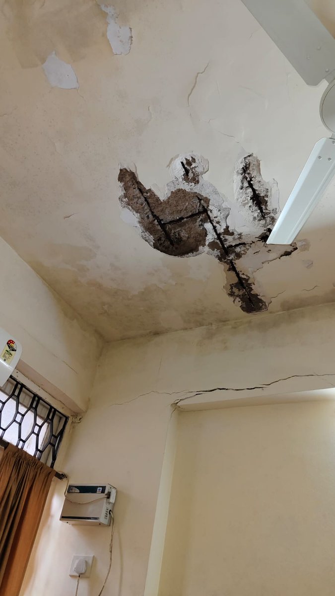 Ramacha24151504's tweet photo. @bankofbaroda our HH in Goa,similarly lonavala also ,no repairs conducted, leakage of water at lonavala, facilities not proper,staff suffering, who's responsible should be made accountable. Bank is being looted by insiders .Audit is rarely done. Facts hidden. Terrible https://t.co/pL9ZJipxOi