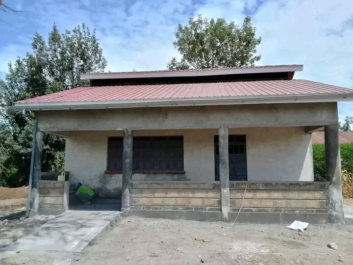 MohaaHassa6560's tweet image. Lake view ward, Naivasha Sub-County.

Great progress on the construction of the   new modern kitchen at Manera Primary School courtesy of Governor  Susan Kihika  and the Lakeview ward Mca Hon Alex Mbugua.

#focusedonservicedelivery 
#TransformingNakuru 
#KaziKwaMpango