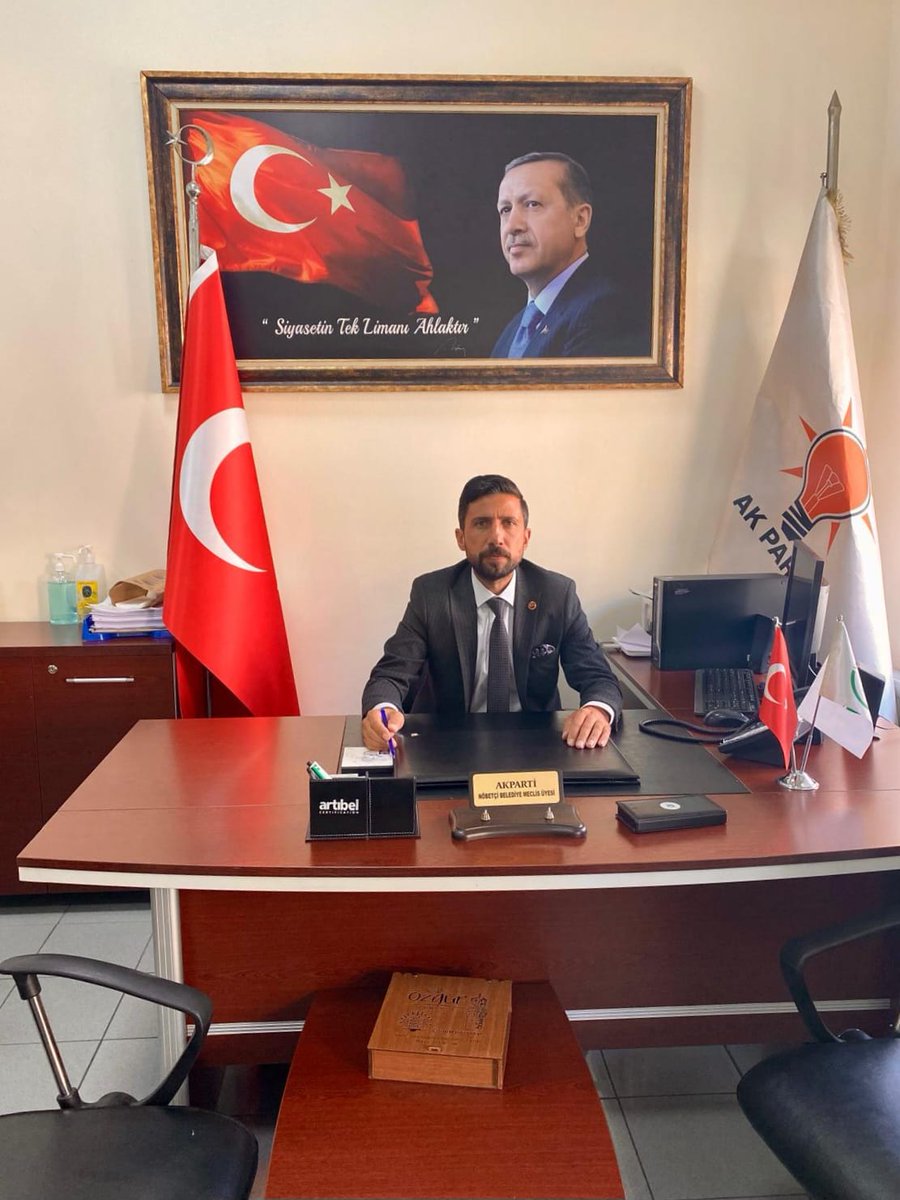 Belediye Meclis Grubumuzda bugünkü nöbetçimiz Belediye Meclis üyemiz Sn. <a href="/NuriAydin06/">Nuri AYDIN</a> , 

Çayımız taze, ☕️ bekleriz. 😊

İletişim⬇️

Keçiören Belediyesi 
☎️ Telefon: 90 312 361 10 65

📍 Cumhuriyet Cad. No:1 Kalaba Kent Meydanı Keçiören ANKARA