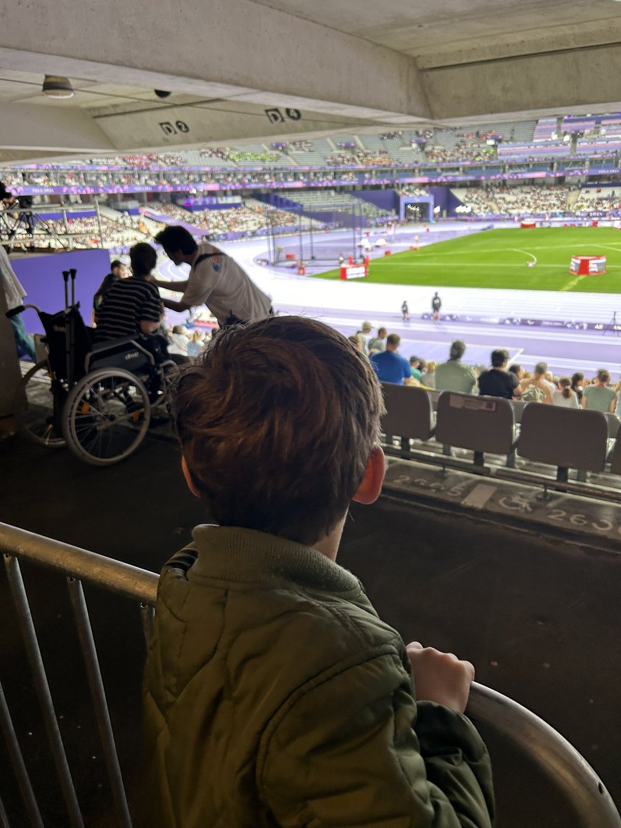 Sarah Drinkwater 🔮 tweet media