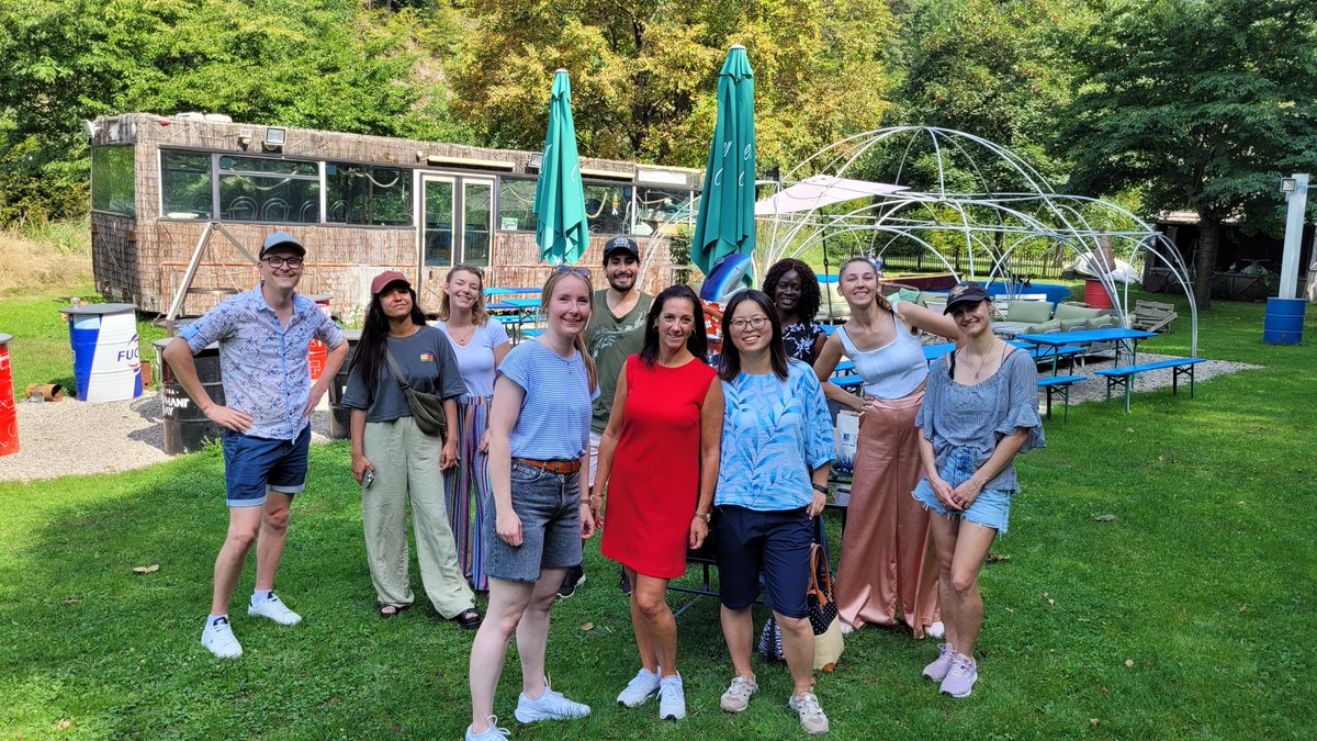 Last Friday we had lovely lab outing with super company, weather, mini golf, picknick &amp; games, pizza and drinks! Grateful for such a great team 🙂